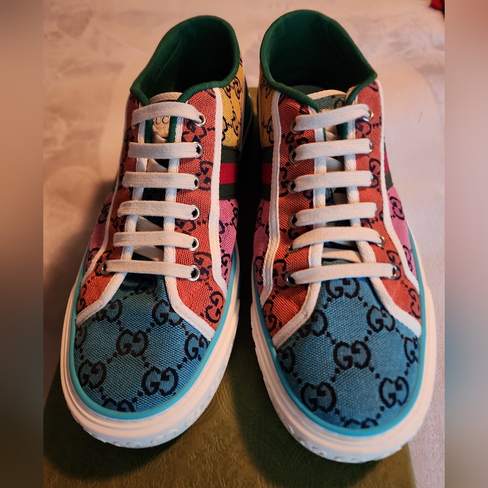 New Canvas tennis 1977 Gucci men's sneakers sz 10